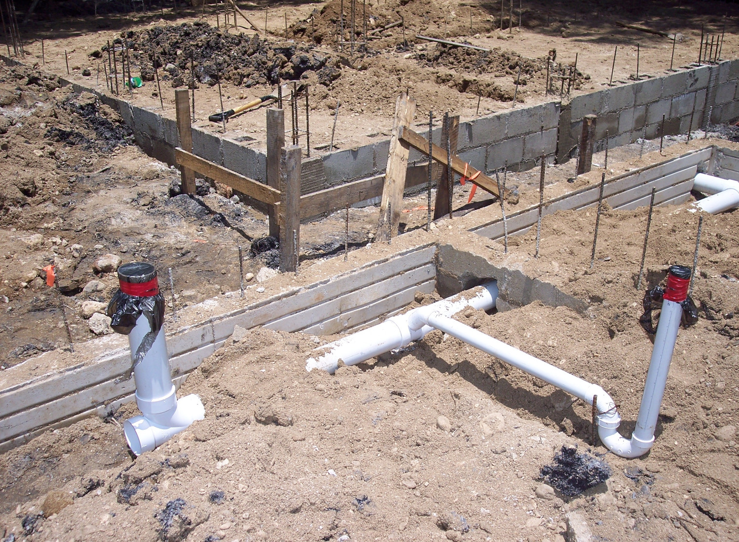 Wykopy pod przyłąza wody, gazu, kanalizacji